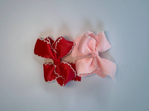 Small Moonstitch Bow